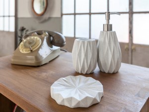 geo-white-02